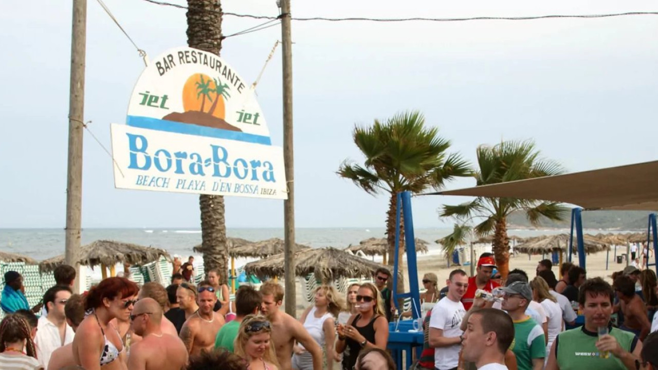 «Bora Bora»: Κατεδαφίστηκε έπειτα από 40 χρόνια λειτουργίας το θρυλικό κλαμπ στην Ίμπιζα