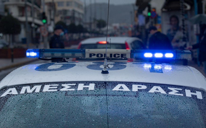 Αστυνομικοί στη Θεσσαλονίκη εντόπισαν μετανάστες σε ρυμουλκά φορτηγά με μηχάνημα ανίχνευσης καρδιακών παλμών