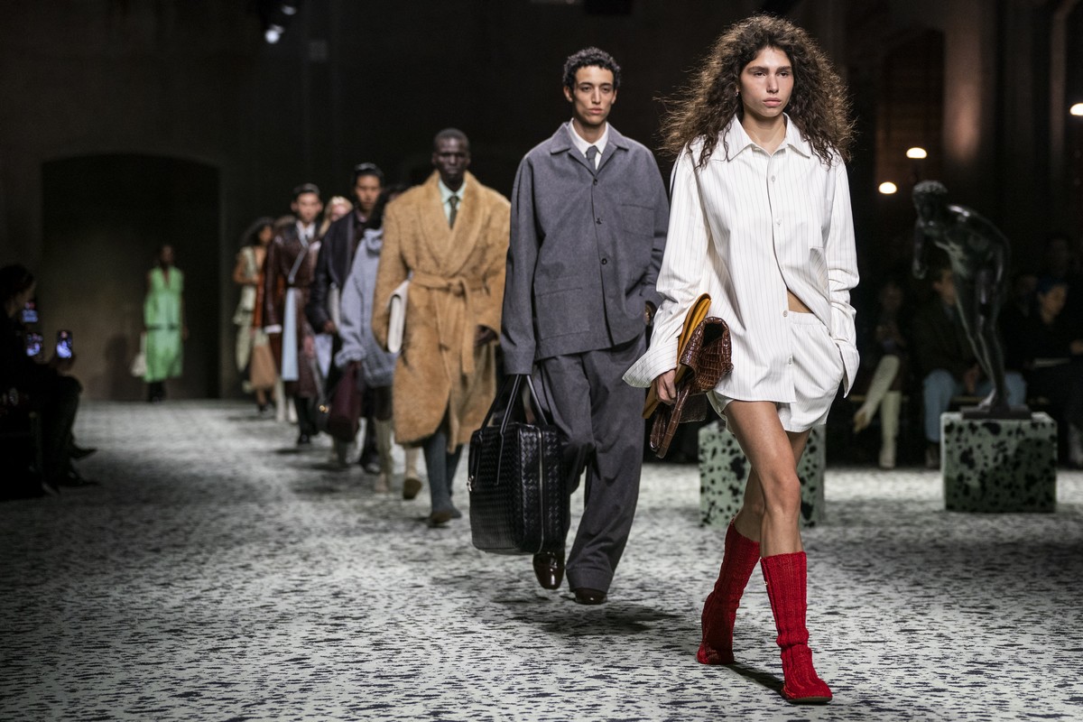 Εβδομάδα Μόδας στο Μιλάνο: Tα 90s επέστρεψαν στον Gucci, η συναρπαστική απλότητα του Ferragamo και η ιταλική κομψότητα του Bottega Veneta