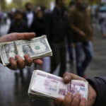 Ιράν: Σε ιστορικό χαμηλό υποχώρησε το ριάλ έναντι του δολαρίου και του ευρώ