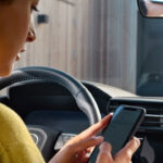 Κίνδυνος στο τιμόνι: Ποιες κακές συνήθειες των οδηγών που αυξάνουν τις πιθανότες για τροχαία