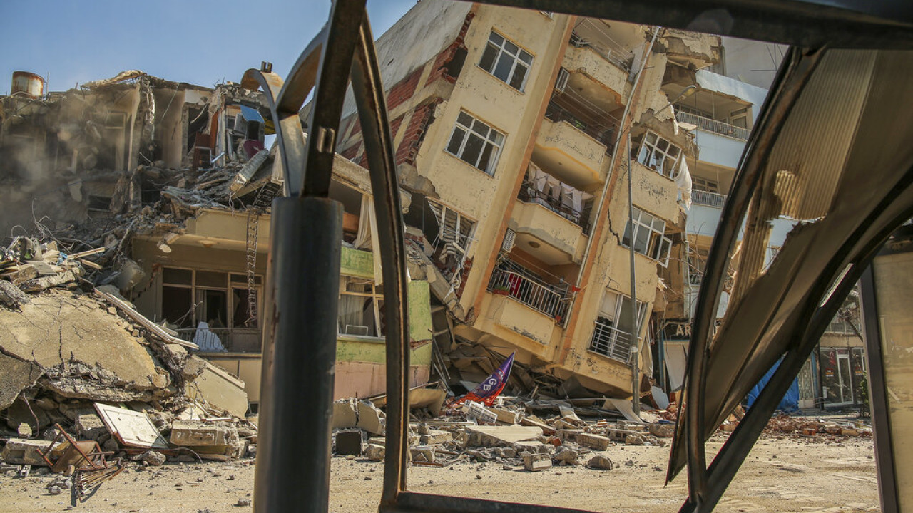 Ο επικεφαλής του Παγκόσμιου Επισιτιστικού Προγράμματος περιγράφει σκηνές «Αποκάλυψης» στη σεισμόπληκτη Τουρκία