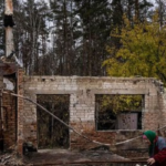 Πόλεμος στην Ουκρανία: Τρεις νεκροί από ρωσικό βομβαρδισμό σε χωριό