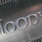 Moody’s - Αξιόχρεο: Αναβάθμισε προοπτικές χωρίς παραπάνω "σκαλοπάτια" - Τι λέει για χρέος, επίπεδα πλούτου και διαφθορά