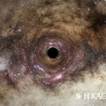 Ανακαλύφθηκε μια από τις μεγαλύτερες μαύρες τρύπες που έχουν βρεθεί ποτέ