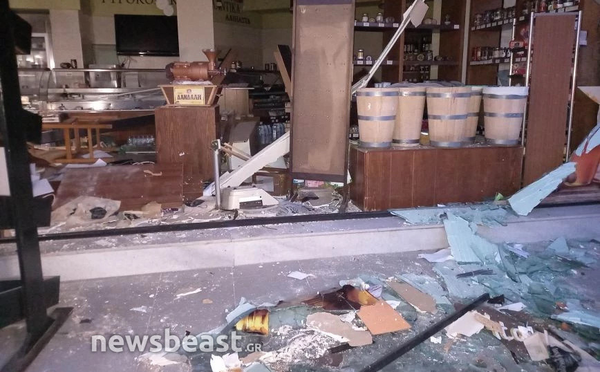 Βόμβα σε παντοπωλείο στη Νέα Ερυθραία: Μαφιόζικο χτύπημα βλέπει η ΕΛΑΣ – Δείτε φωτογραφίες και βίντεο