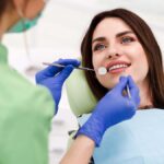 Δεν προσέχετε τα δόντια σας; Η επίσκεψη στον οδοντίατρο μπορεί να σας γλιτώσει από αυτή την αυτάνοση νόσο