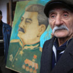 Εκατοντάδες Ρώσοι συγκεντρώθηκαν στην Κόκκινη Πλατεία για τα 70 χρόνια από τον θάνατο του Στάλιν