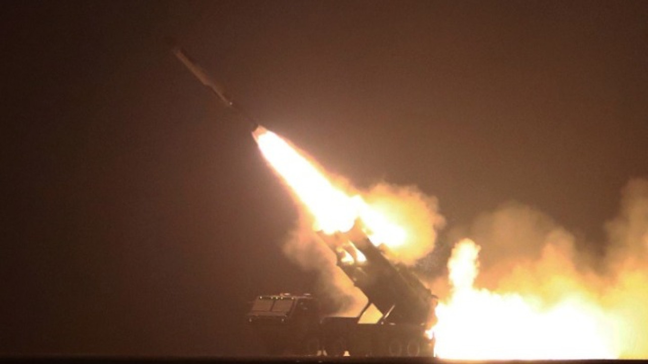 Η Βόρεια Κορέα εκτόξευσε τουλάχιστον δύο βαλλιστικούς πυραύλους μικρού βεληνεκούς