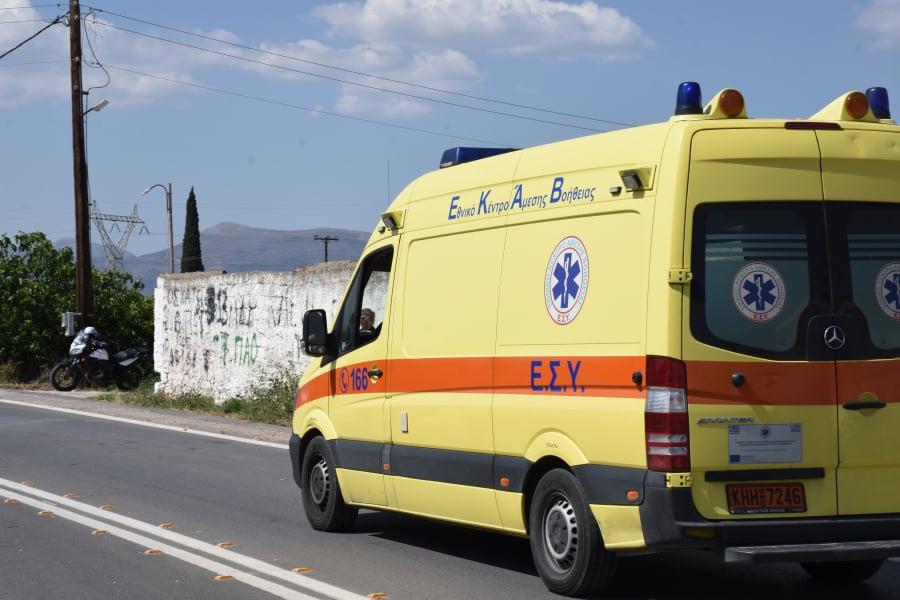 Θεσσαλονίκη: 18χρονη έπεσε από μπαλκόνι και μεταφέρθηκε στο νοσοκομείο