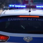 Θεσσαλονίκη: «Έβγαλαν» μαχαίρι για να κλέψουν... πατατάκια και αναψυκτικά