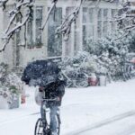 Καιρός: Η «Μπάρμπαρα» φέρνει χιόνια και στην Αττική – Οι προβλέψεις και οι προειδοποιήσεις