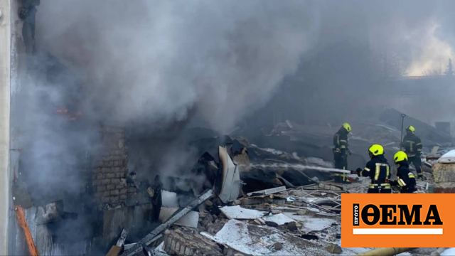 Κατάστημα στις φλόγες έπειτα από εκρήξεις στο Κίεβο