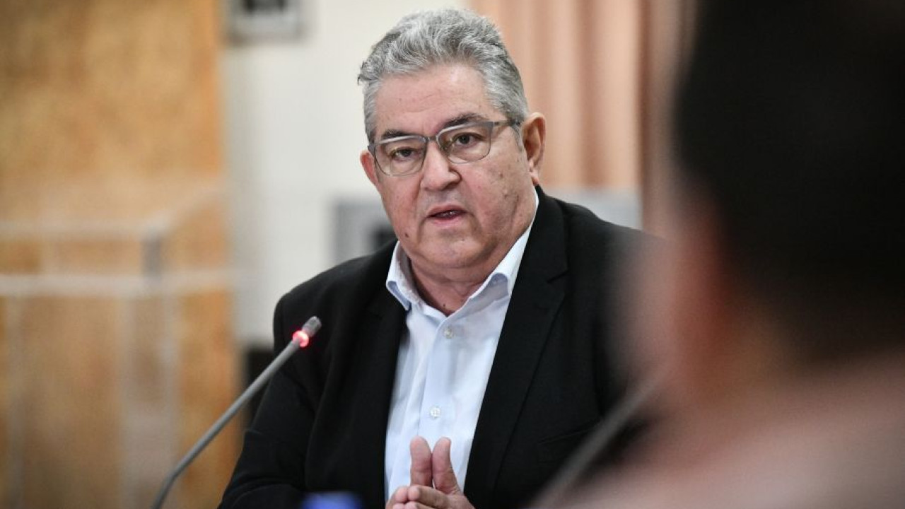 Κουτσούμπας σε σύσκεψη στη Μαλεσίνα: «Να μην αφήσουμε να συγκαλυφθεί το έγκλημα στα Τέμπη»