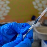 Νέες οδηγίες ΠΟΥ: Όχι στον εμβολιασμό κατά του κορονοϊού σε υγιείς