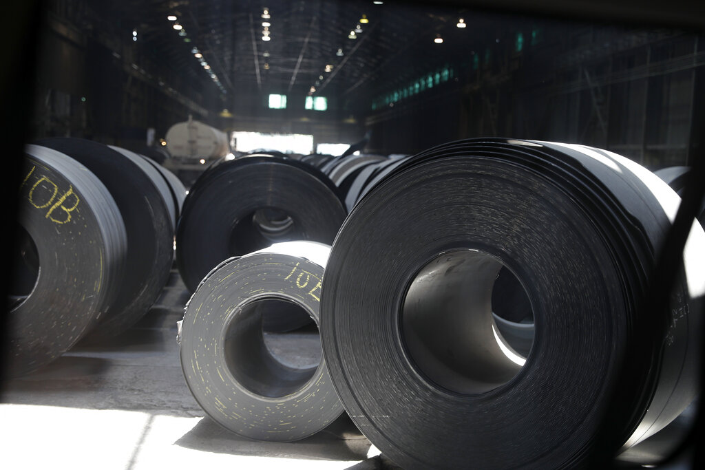 Ο Καναδάς απαγόρευσε τις εισαγωγές αλουμινίου και χάλυβα απο τη Ρωσία