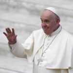 Πάπας Φραγκίσκος: O κανόνας της αγαμίας των καθολικών κληρικών θα μπορούσε και να αναθεωρηθεί