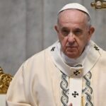 Πάπας Φραγκίσκος για ναυάγιο στην Ιταλία: "Σταματήστε τους διακινητές ανθρώπων"