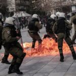 Πορεία για τα Τέμπη: Επεισόδια στο κέντρο της Αθήνας – 10 προσαγωγές (photos/videos)