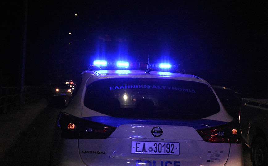 Συνελήφθησαν τέσσερις ληστές μετά από επεισοδιακή καταδίωξη στην Αττική οδό