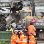 Σύγκρουση τρένων στα Τέμπη: Ειδοποίησαν τον σταθμάρχη 17 λεπτά πριν την τραγωδία