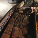 Σύγκρουση τρένων στα Τέμπη: Στους 32 οι νεκροί- 53 τραυματίες στα νοσοκομεία- Αγωνία για εγκλωβισμένους στα καταπλακωμένα βαγόνια