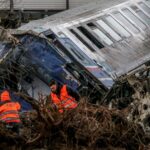 Σύγκρουση τρένων στα Τέμπη: Συγκλονίζουν οι ιστορίες της φρίκης από τους επιζώντες της τραγωδίας