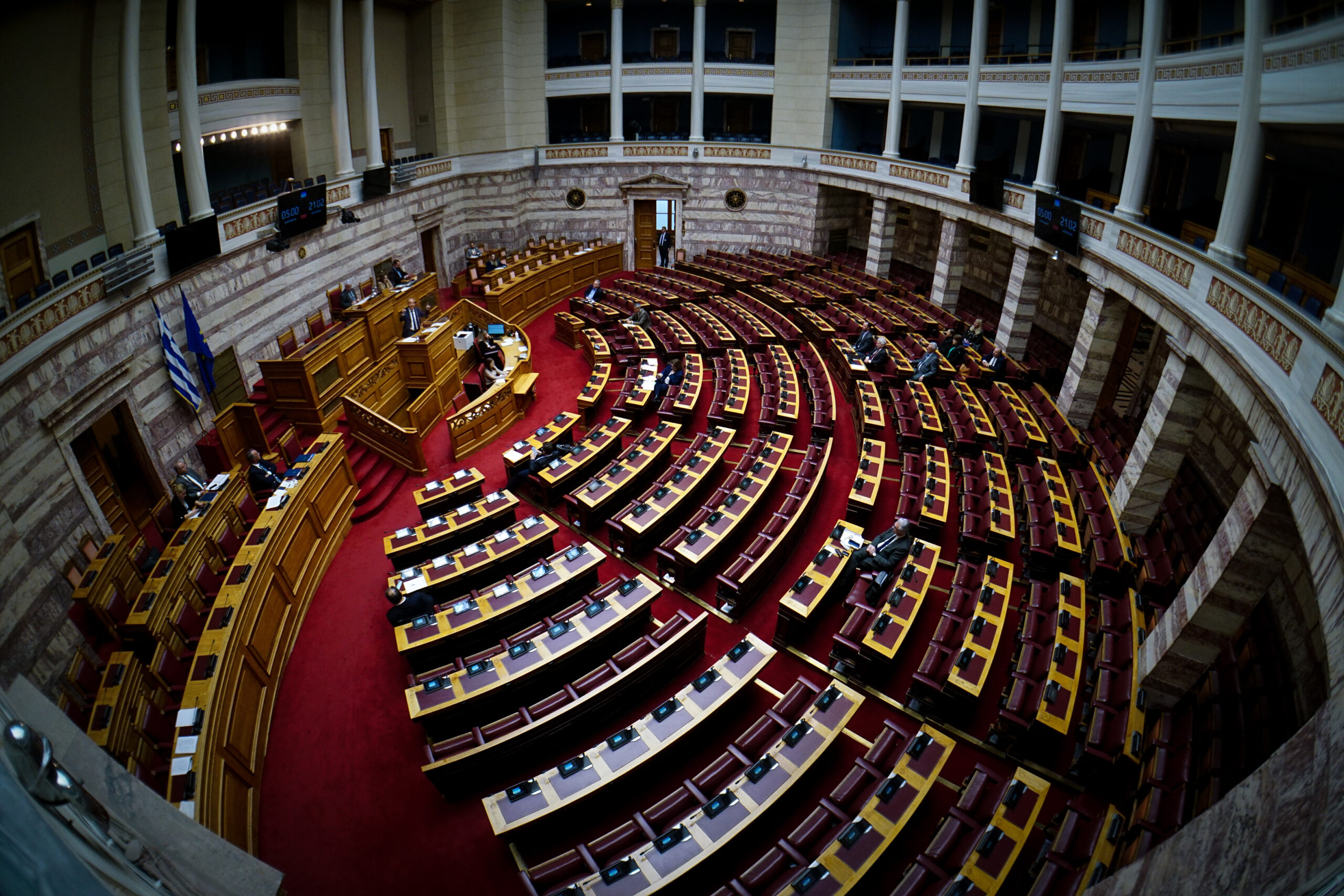 Τέμπη: «Μπρα ντε φερ» στη Βουλή για ΟΣΕ & τηλεδιοίκηση – Αλληλουχία λαθών και παραλείψεων, αυτοψία στο δίκτυο
