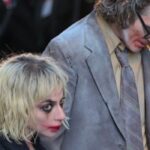 Joker Folie à Deux: Lady Gaga και Χοακίν Φίνιξ καπνίζουν και χορεύουν στα σκαλιά του Μπρονξ (Photos/Videos)