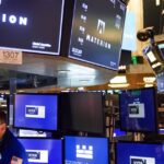 Wall Street: Microsoft και Alphabet έδωσαν «ανάσα» στο Nasdaq