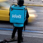 Wolt: Απεργούν και σήμερα οι διανομείς ενάντια στη μείωση των αμοιβών τους - Νέα συγκέντρωση στα γραφεία της εταιρείας
