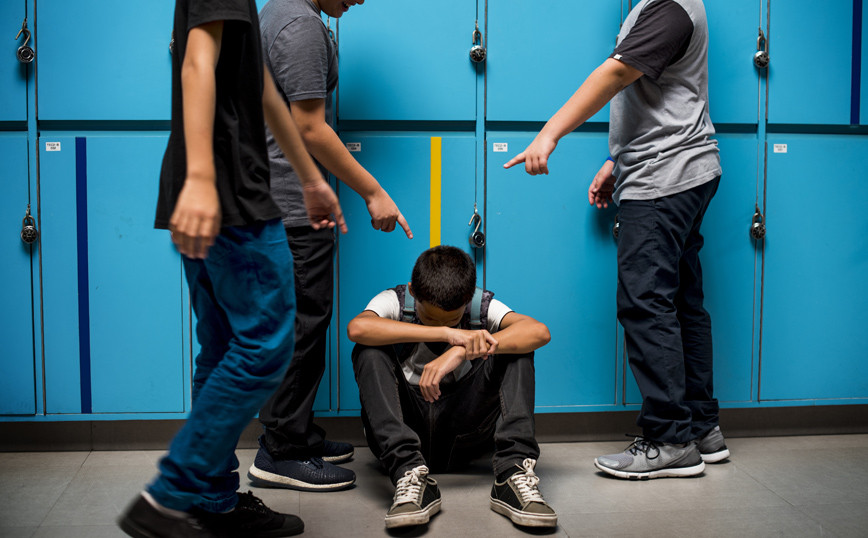 Άγριος ξυλοδαρμός 15χρονου μαθητή σε ιδιωτικό σχολείο – Τέσσερις συνομήλικοί του συνελήφθησαν