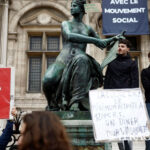 Γαλλία: Επικυρώθηκε η αύξηση του ορίου ηλικίας συνταξιοδότησης – Αντιδρούν συνδικάτα και αντιπολίτευση