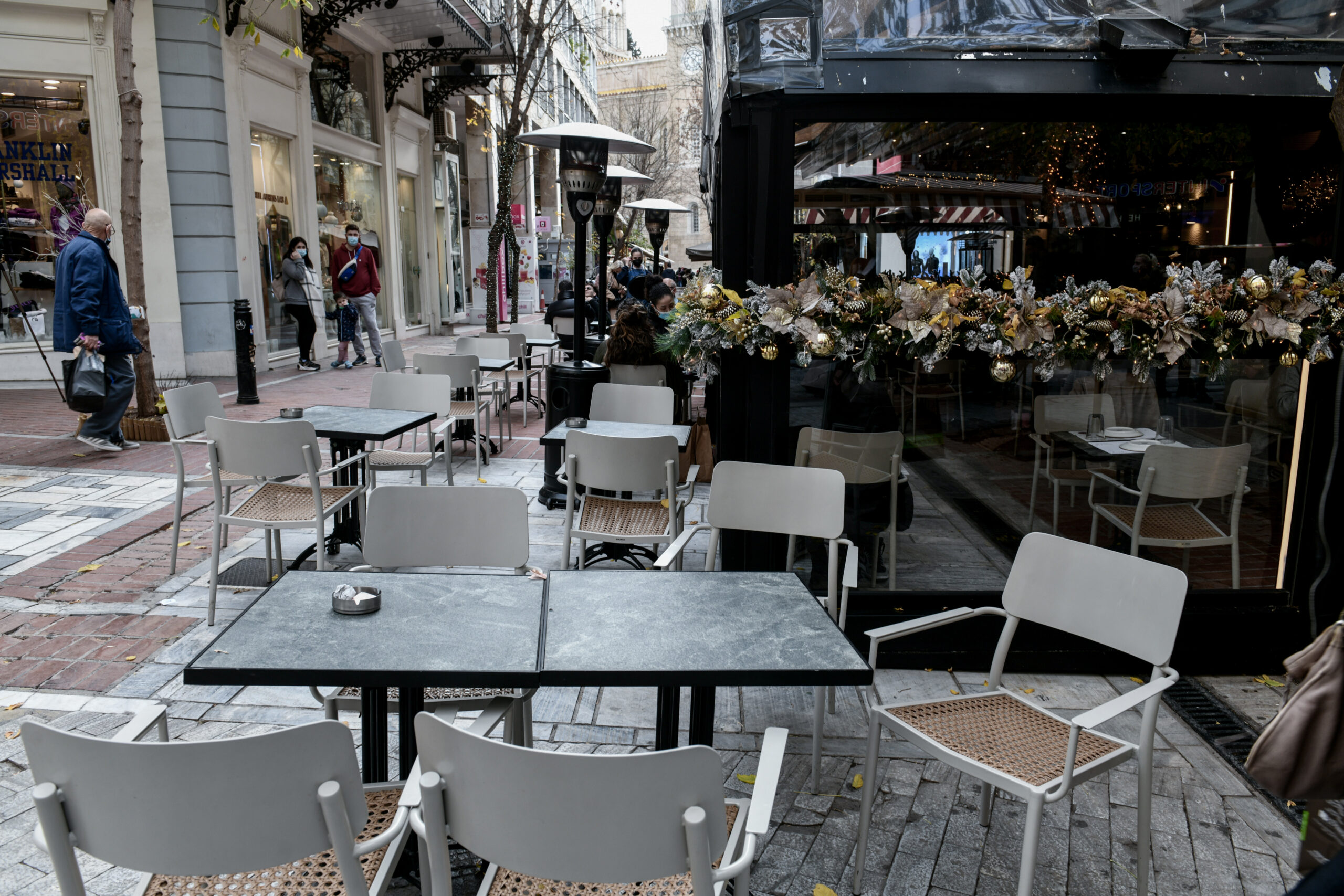 Δήμος Αθηναίων: «Λουκέτο» τριών ημερών σε δέκα καταστήματα εστίασης