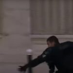 Διαδηλωτής στην Γαλλία ξεφεύγει από αστυνομικό με ένα απίστευτο τρέξιμο (βίντεο)