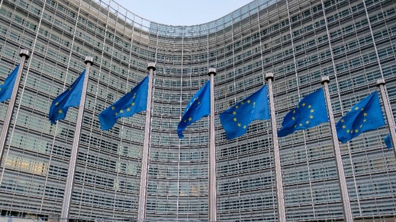 ΕΕ: Οι Βρυξέλλες θα αποδεσμεύσουν 100 εκατ. ευρώ για να στηρίξουν τους αγρότες της ανατολικής Ευρώπης