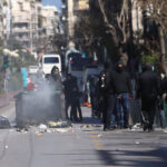 Επεισόδια στην Πατησίων: Περιπολικό δέχθηκε επίθεση - Αστυνομικός πυροβόλησε στον αέρα για εκφοβισμό - Βίντεο και Φωτογραφίες