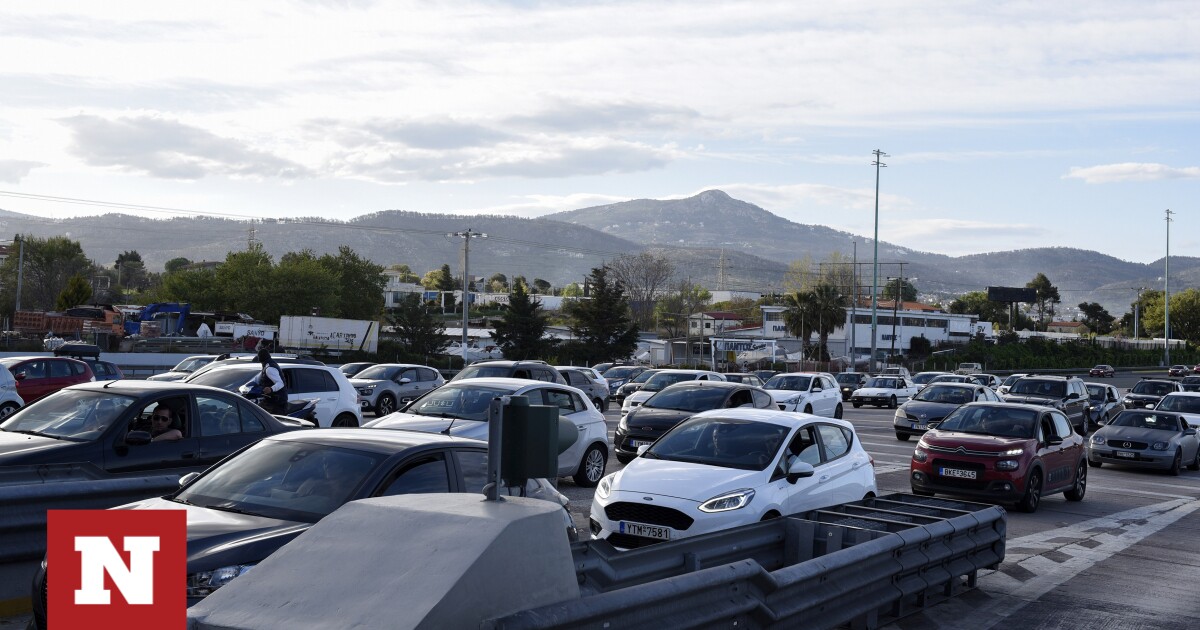 Επιστροφή εκδρομέων: Ταλαιπωρία για τους οδηγούς - Παραμένει αυξημένη η κίνηση στην Αθηνών-Κορίνθου