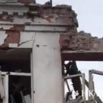 Ζελένσκι: Καταγγέλλει ρωσική επίθεση σε μουσείο στο Κουπιάνσκ – Αναφορές για νεκρό και εγκλωβισμένους