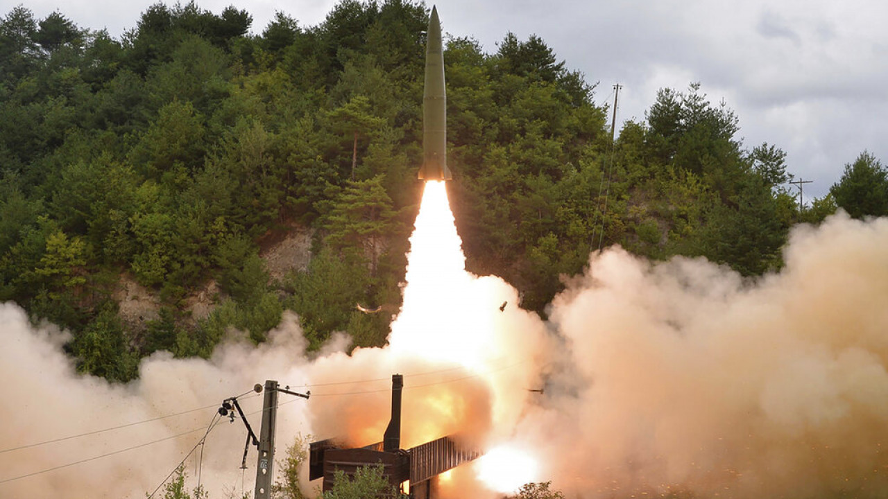 Η Βόρεια Κορέα επιβεβαίωσε πως εκτόξευσε «νέο τύπο» διηπειρωτικό βαλλιστικό πύραυλο στερεού καυσίμου