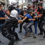 Η ευρωομάδα του ΣΥΡΙΖΑ ζητάει διάβημα της Κομισιόν για «μαζικές συλλήψεις στην Τουρκία»