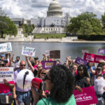 ΗΠΑ: Το ανώτατο δικαστήριο παρέτεινε προσωρινά την πρόσβαση των γυναικών στο χάπι της άμβλωσης