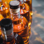 Θα «έπνιγαν» την αγορά με ποτά – μπόμπες: Το ΣΔΟΕ κατάσχεσε 10 κοντέινερ με πάνω από 145.000 μπουκάλια