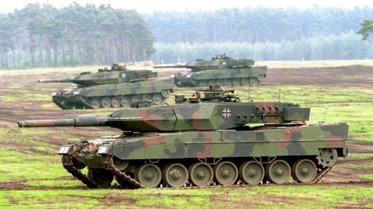 Ισπανία: Θέμα ημερών η παράδοση έξι αρμάτων μάχης Leopard στην Ουκρανία