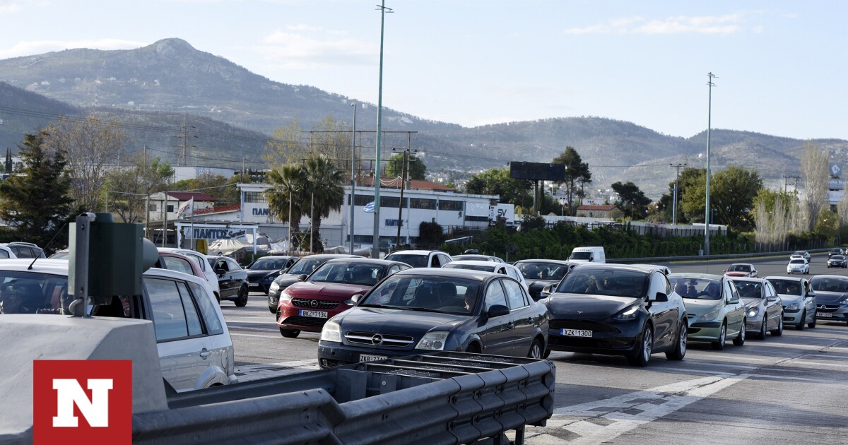 Κίνηση τώρα: Κυκλοφοριακό χάος έπειτα από καραμπόλα πέντε οχημάτων στην Αττική οδό