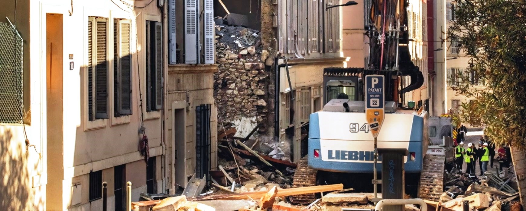 Μασσαλία: Δύο νεκροί στα χαλάσματα της τετραώροφης πολυκατοικίας – Σβήνουν οι ελπίδες για επιζώντες (Videos)