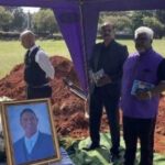 Νοτιοαφρικανός πάστορας που ήλπιζαν ότι θα αναστηθεί τελικά θάφτηκε 579 ημέρες μετά το θάνατό του