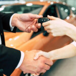Οι εταιρικές πωλήσεις στηρίζουν την αγορά αυτοκινήτου