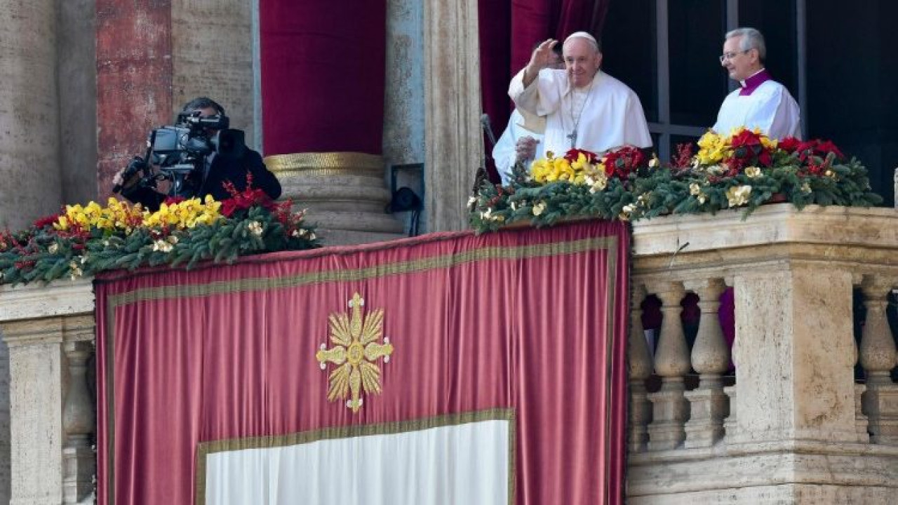 Πάσχα των καθολικών: Το μήνυμα του πάπα Φραγκίσκου και το «Χριστός Ανέστη» στα ελληνικά