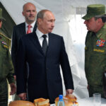 Ρωσία: Πούτιν και Σοϊγκού συζητούν για τις ασκήσεις του Στόλου του Ειρηνικού